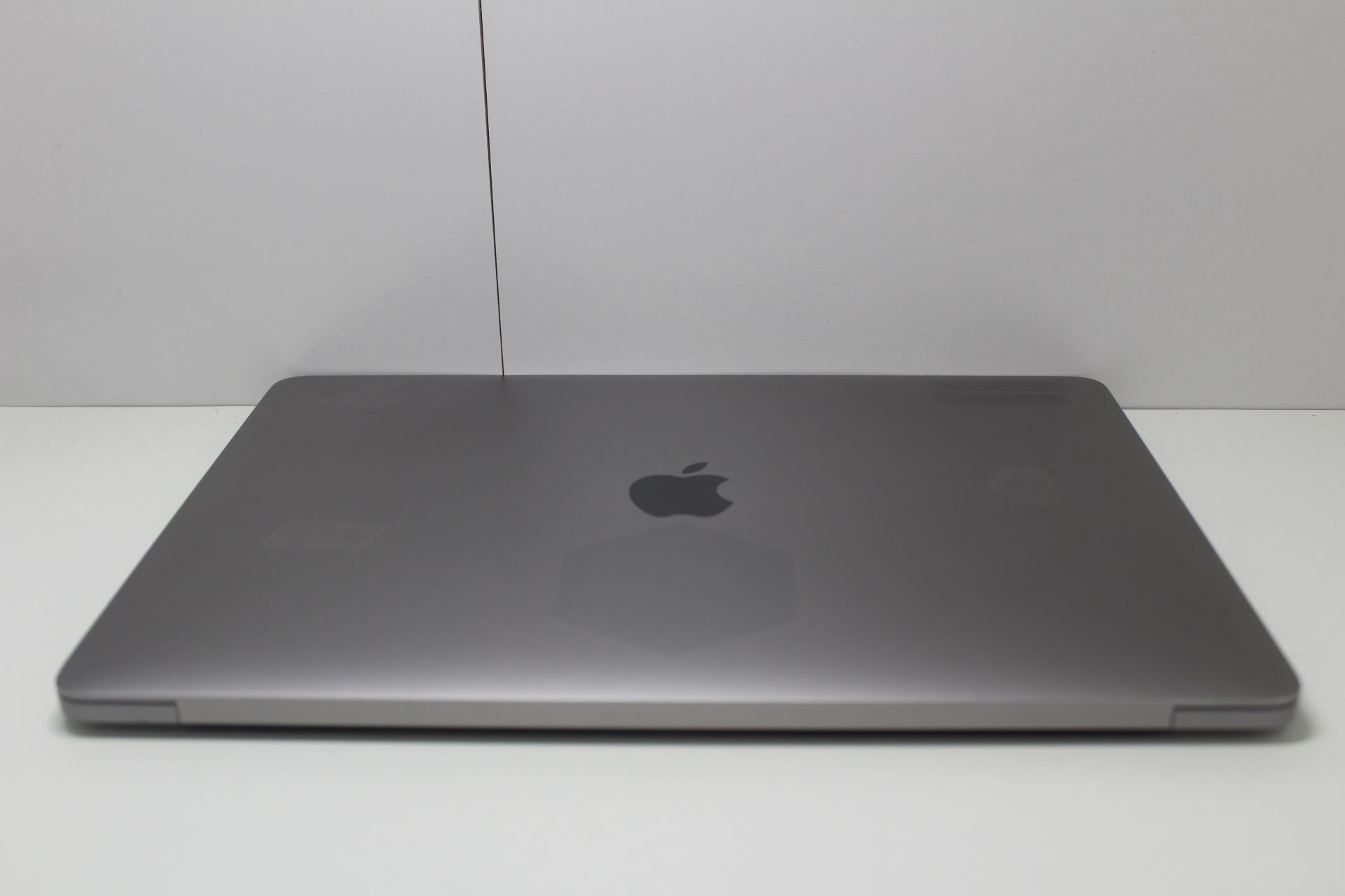 Apple MacBook Pro 13 2018 - מחודש - משלוח חינם - מק"ט: 19264681 – תמונה 4